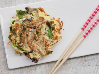 Korece tarzı yumurta mantar krep