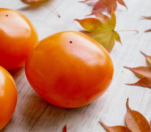 Плоды корейской хурмы
  