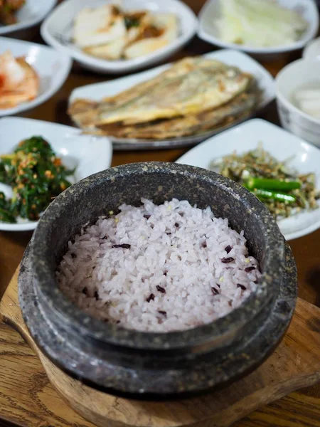 Comida Coreana Arroz Preto Pote Pedra — Fotografia de Stock