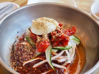 Kore Gıda soğuk Buckwheat Noodles, Mul-naengmyeon