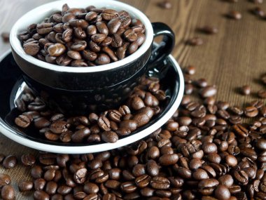 Kahve ve kahve çekirdeği.