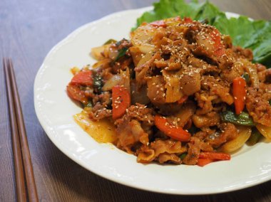 Kore yemeği Jeyuk bokkeum, heyecan-friedspicypork