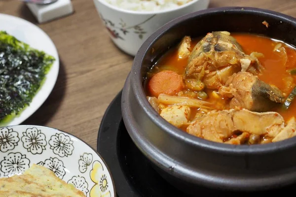 Rebusan Ikan Pedas Makanan Korea — Stok Foto