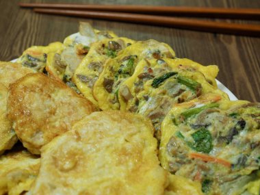 Kore yemeği modeum jeon, Karışık Meyveli krep