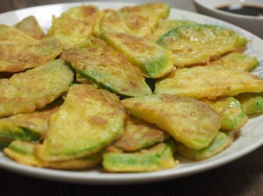 Kore yemeği kabak gözleme, hobak jeon