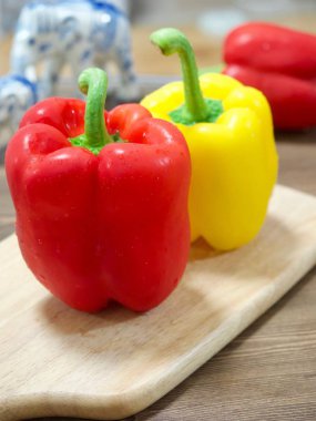 Taze sarı, kırmızı biber