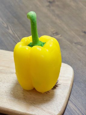 Taze sarı, kırmızı biber