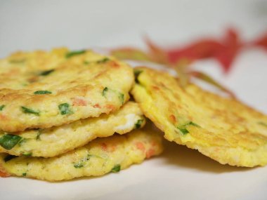 Korece tarzı gözleme, sebze, köfte