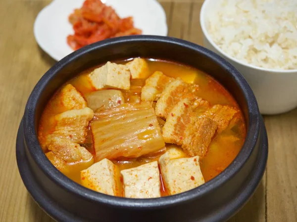 Kore yemeği Kimchi güveç, Kimchi-jjigae
