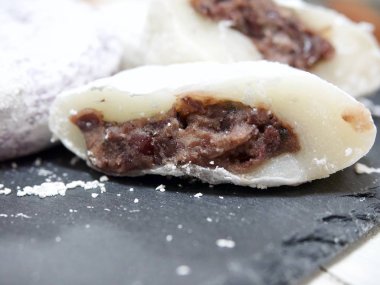 Kore geleneksel gıda yapışkan pirinç keki