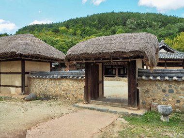 Kore geleneksel Hanok kapısı