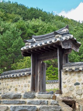 Kore geleneksel Hanok kapısı