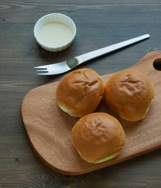 Sabah ekmek, şekerci, stüdyoda vurdu