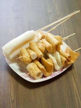 Asya yemeği Balık güveci, eomuk tang