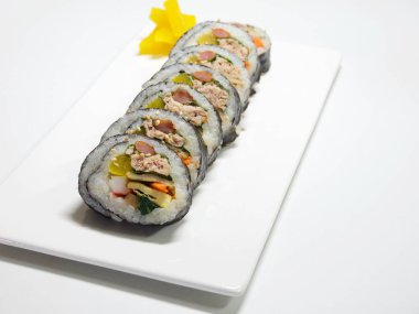 Kore yemeği ton balığı kimbap