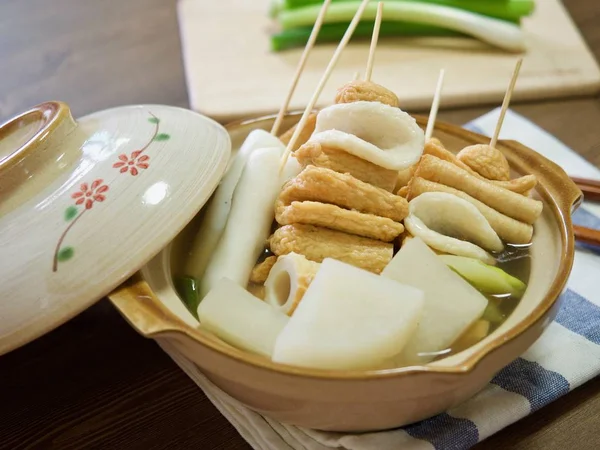 Asya yemeği Balık güveci, eomuk tang