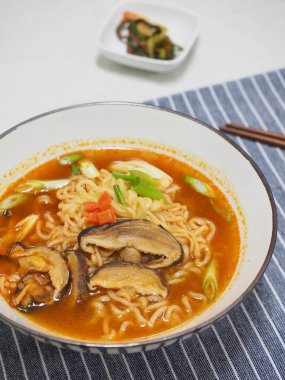 Asya gıda ramen, anlık Ramen