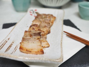 Domuz yağı ile Kore yemeği ızgara