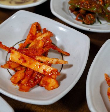  Kore yan yemekler bellflower kök, dorajimuchim