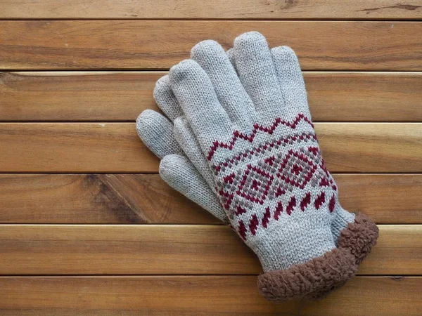 Wooden Background Winter Gloves — Stock Photo, Image