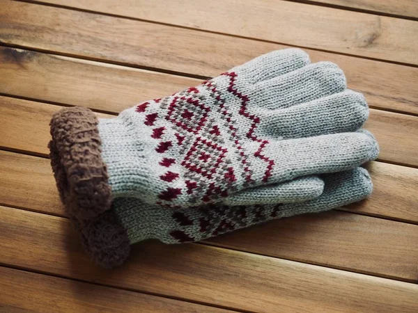 Wooden Background Winter Gloves — Stock Photo, Image