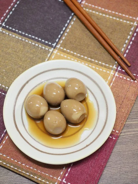 Asya Gıda Soya Sosu Kızarmış Bıldırcın Yumurtası — Stok fotoğraf