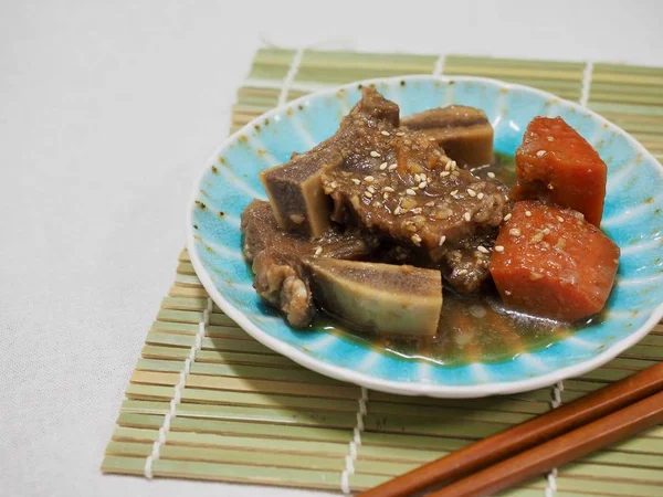 韓国料理煮込みショートリブ ビーフリブステーキ — ストック写真