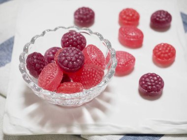 Meyve lezzet şeker, ahududu, çilek şeker