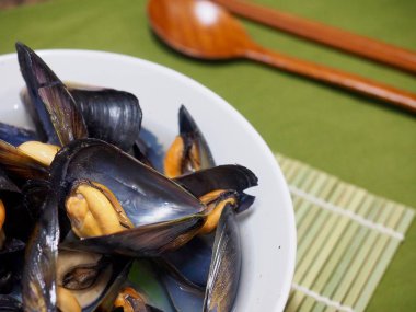 Asya gıda midye çorbası, midye güveç