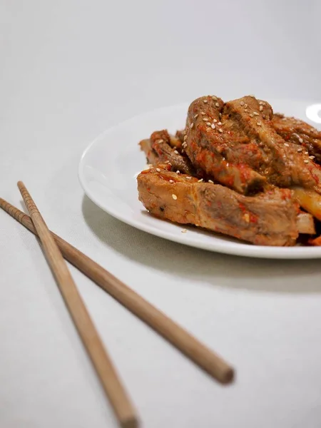 Wieprzowe Smażone Jedzenie Koreański Powrót Rib Kimchi — Zdjęcie stockowe