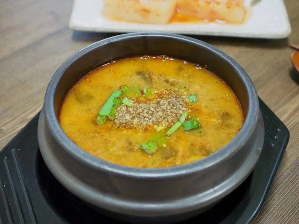 Корейська Кухня Лоуч Суп Chueo Тан — стокове фото