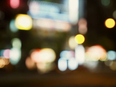 Şehir merkezi, gece caddesi Bokeh, kaçırılan odak noktası  