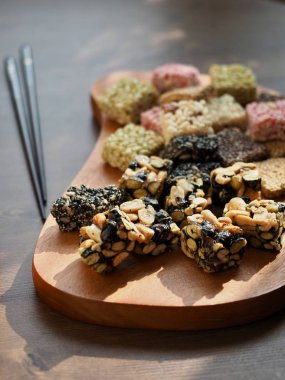 Kore geleneksel tatlılar ve aşçı, Yaksik, Gangjeong, kabarık pirinç, şeker, yugwa