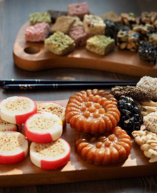 Kore geleneksel tatlılar ve aşçı, Yaksik, Gangjeong, kabarık pirinç, şeker, yugwa