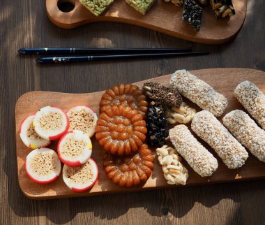 Kore geleneksel tatlılar ve aşçı, Yaksik, Gangjeong, kabarık pirinç, şeker, yugwa