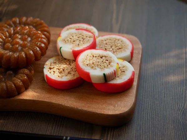 Koreanische Traditionelle Süßigkeiten Und Kekse Yaksik Gangjeong Puffreis Bonbons Yugwa — Stockfoto