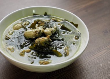 Kore yemeği istiridye Yosun çorbası, Miyeok-guk