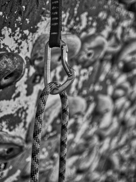 Rock Climbing Apparatuur Quickdor Zwart Wit Foto — Stockfoto