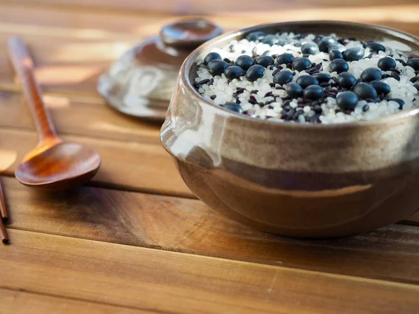 Comida Coreana Arroz Negro Una Olla Piedra —  Fotos de Stock