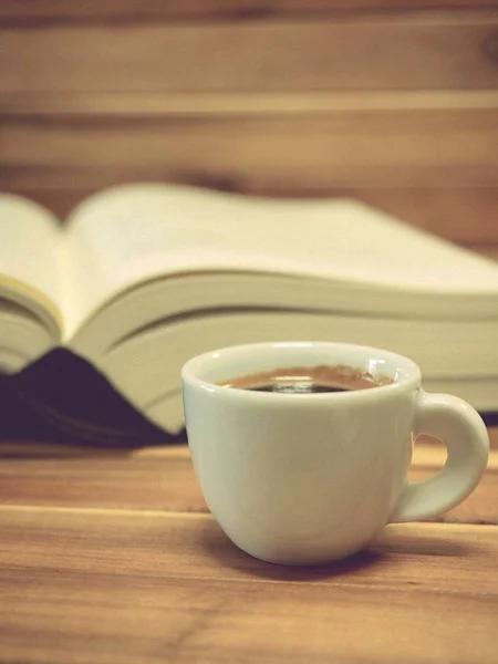 Espresso Kaffee Und Bücher — Stockfoto