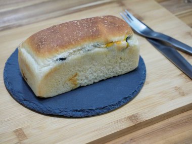 Korece zeytin peynir ekmek