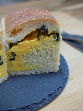 Korece zeytin peynir ekmek