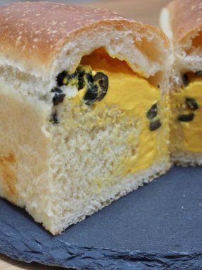 Korece zeytin peynir ekmek