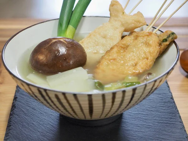 Asya yemeği Balık güveci, eomuk tang