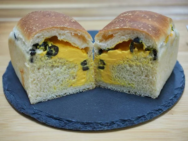 Korean Olive Cheese Bread — Stock Photo, Image