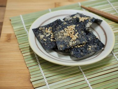 Kore yemeği laver kraker 