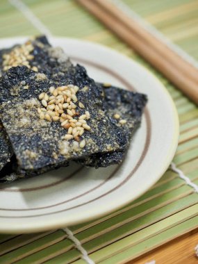 Kore yemeği laver kraker 