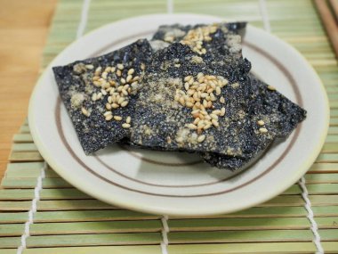 Kore yemeği laver kraker 