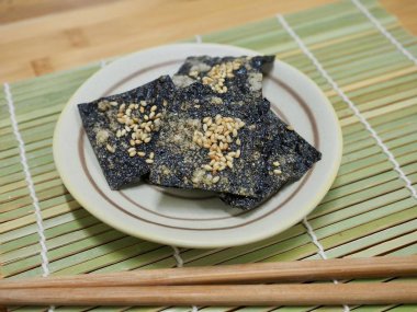 Kore yemeği laver kraker 