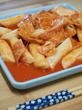 Kore yemekleri Kızarmış pirinç keki, Tteok-bokki